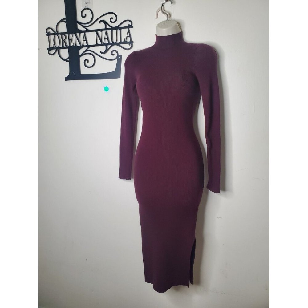 Dress Forum Los Angeles Womens Small Burgundy long Length With Side Slit Dress